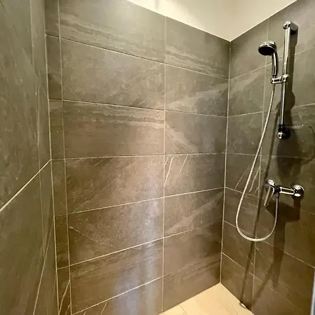 アパート Version Sud- Chambre Privee Spacieuse A イエール